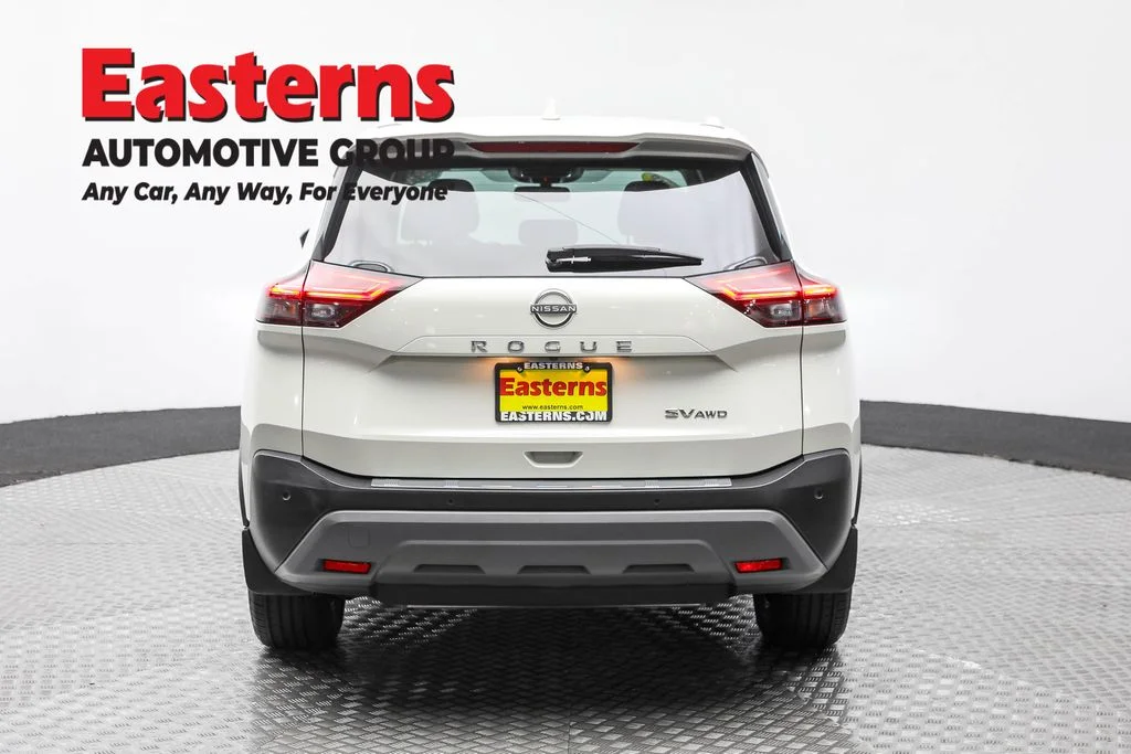 Used 2023 White Nissan SV image 6