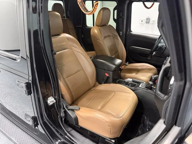 Used 2020 Black Jeep Overland image 33