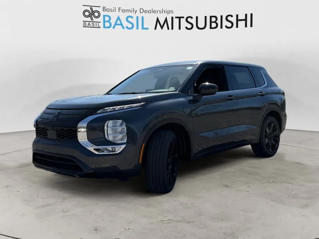 New 2026 Graphite Gray Mitsubishi LE image 7