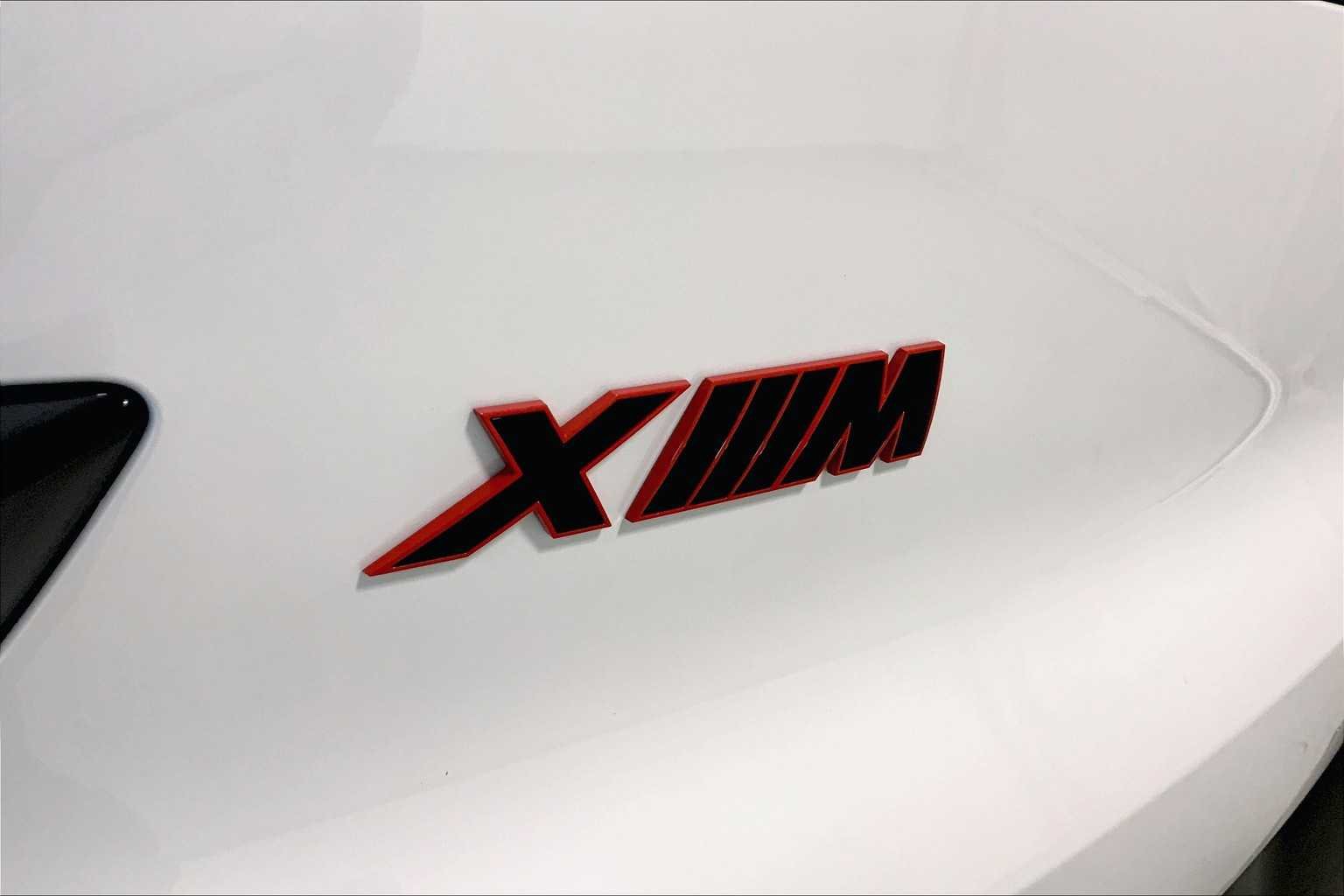 New 2026 Mineral White Metallic BMW Label image 15
