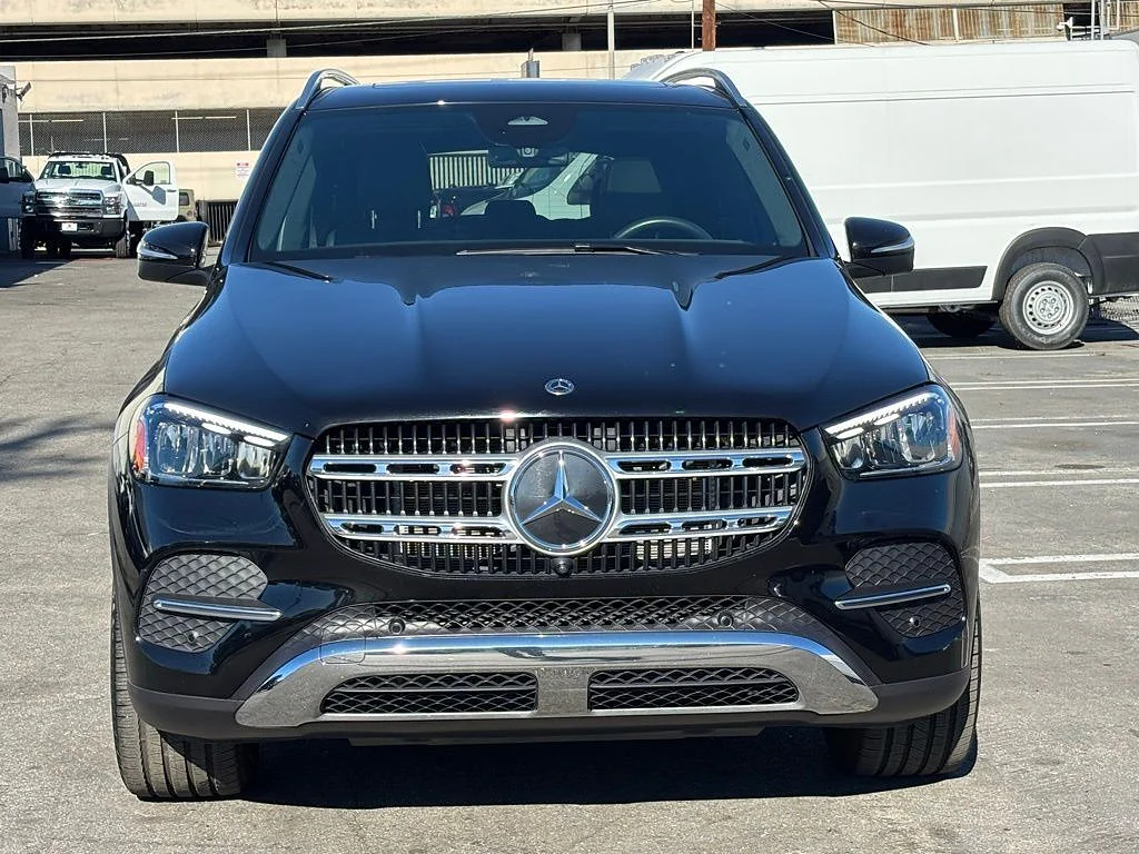 Used 2025 Black Mercedes-Benz GLE 450 4MATIC® image 6