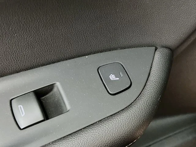 Used 2021 Gray Chevrolet Premier image 27
