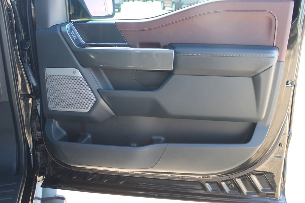 Used 2023  Ford Lariat image 44