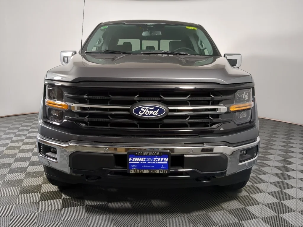 New 2026 Carbonized Gray Metallic Ford XLT image 3