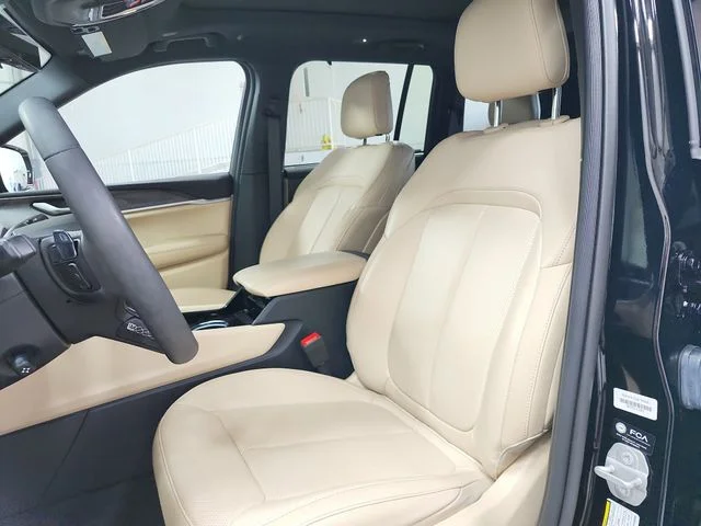 Used 2023 Black Jeep Limited image 10