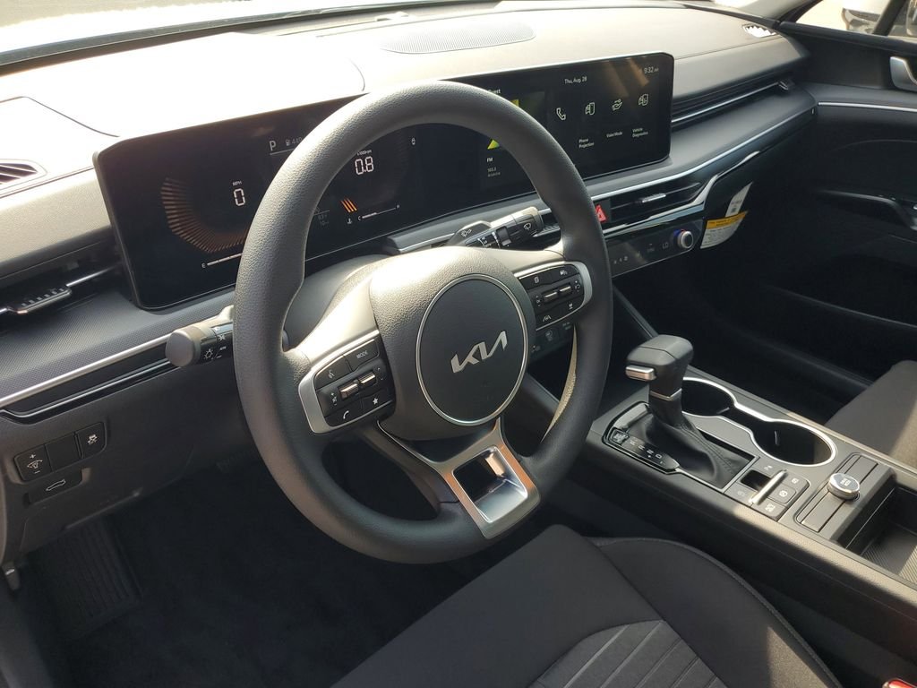 2026 Kia K5 LXS - Photo 25