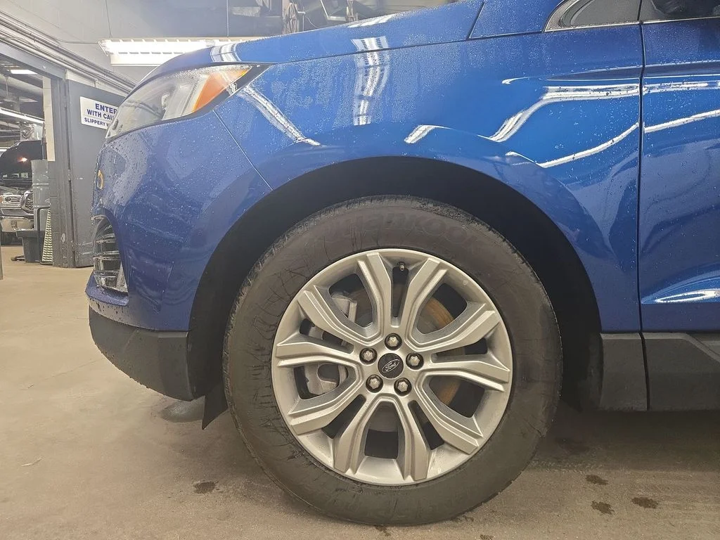 2024 Ford Edge Titanium - Photo 18