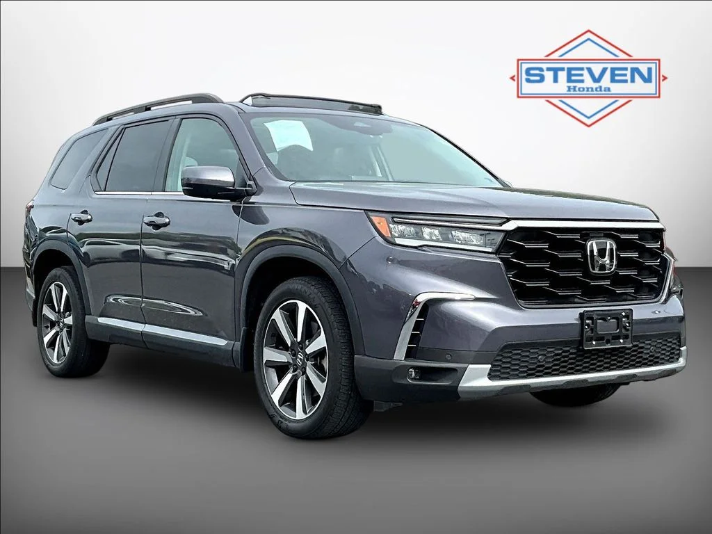 Used 2023 Modern Steel Metallic Honda Touring image 1