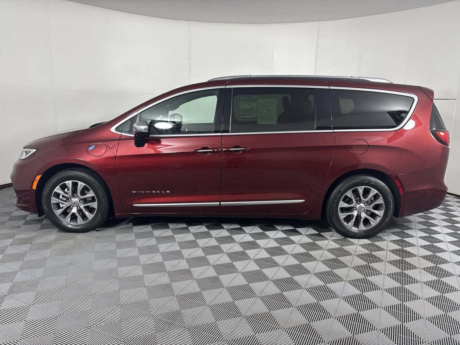 Used 2023 Velvet Red Pearlcoat Chrysler Hybrid Pinnacle image 19