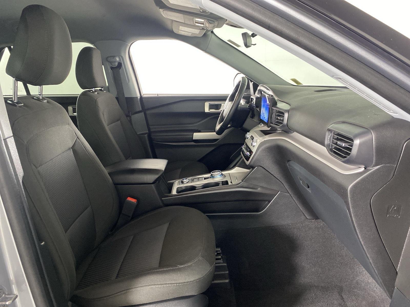 Used 2024 Iconic Silver Ford XLT image 37