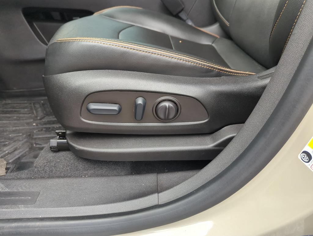 Used 2022 Desert Sand Metallic GMC AT4 image 12