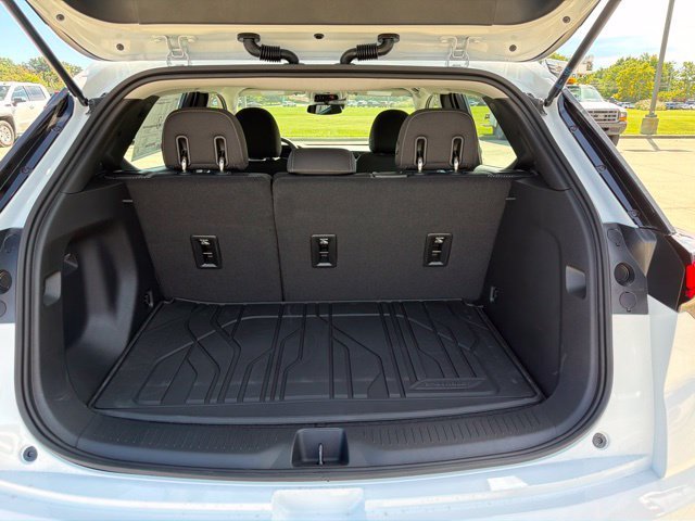 2027 Chevrolet Bolt LT - Photo 28
