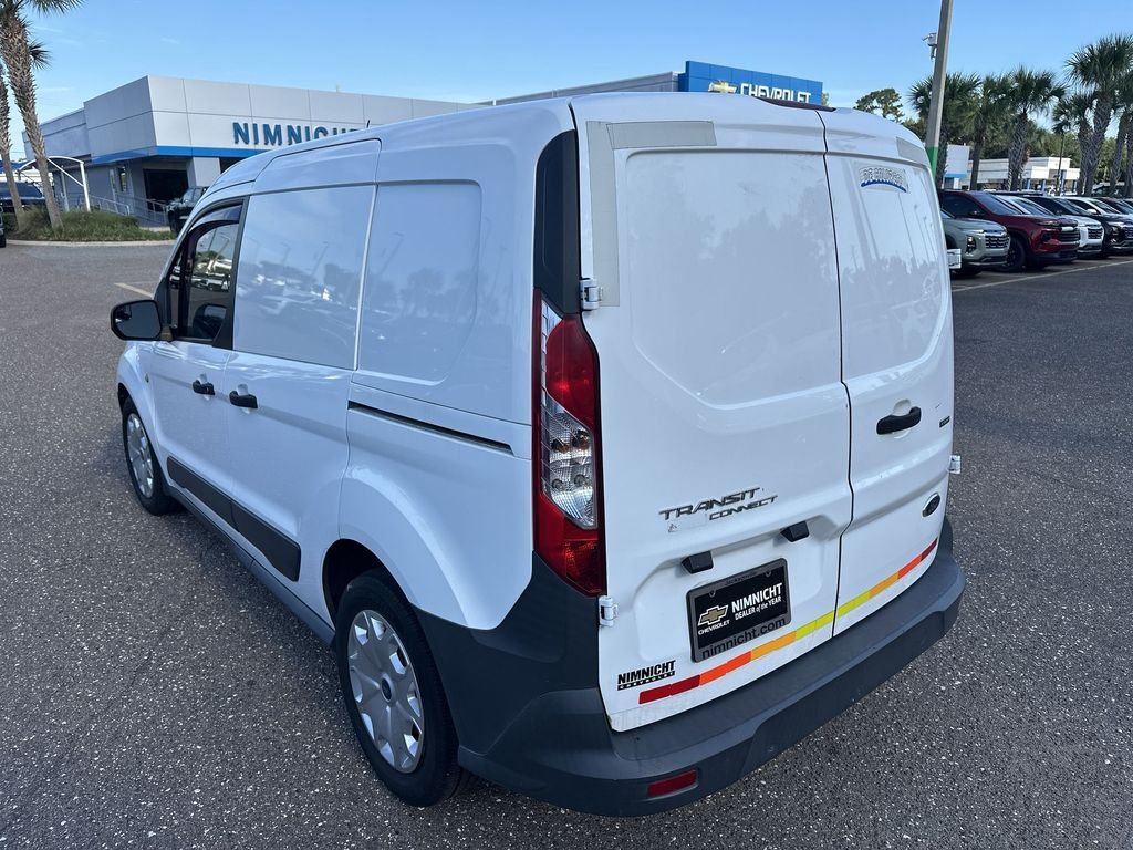 Used 2015  Ford XL image 6