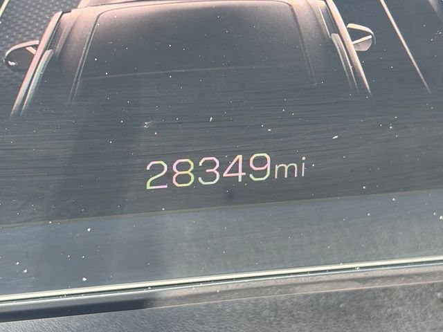 Used 2025 White GMC Elevation image 30