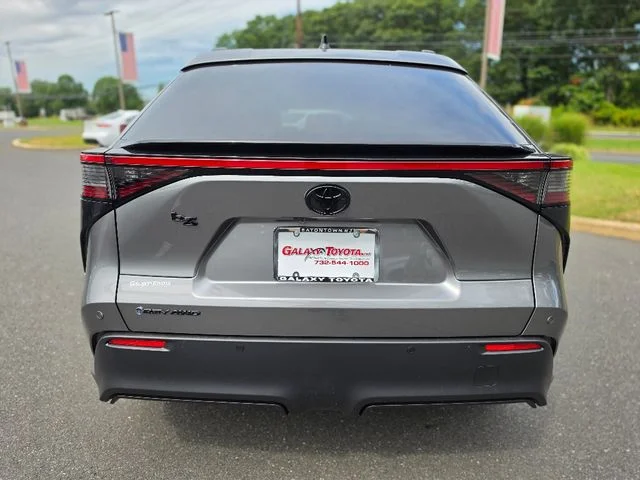New 2026 Heavy Metal Toyota XLE image 5