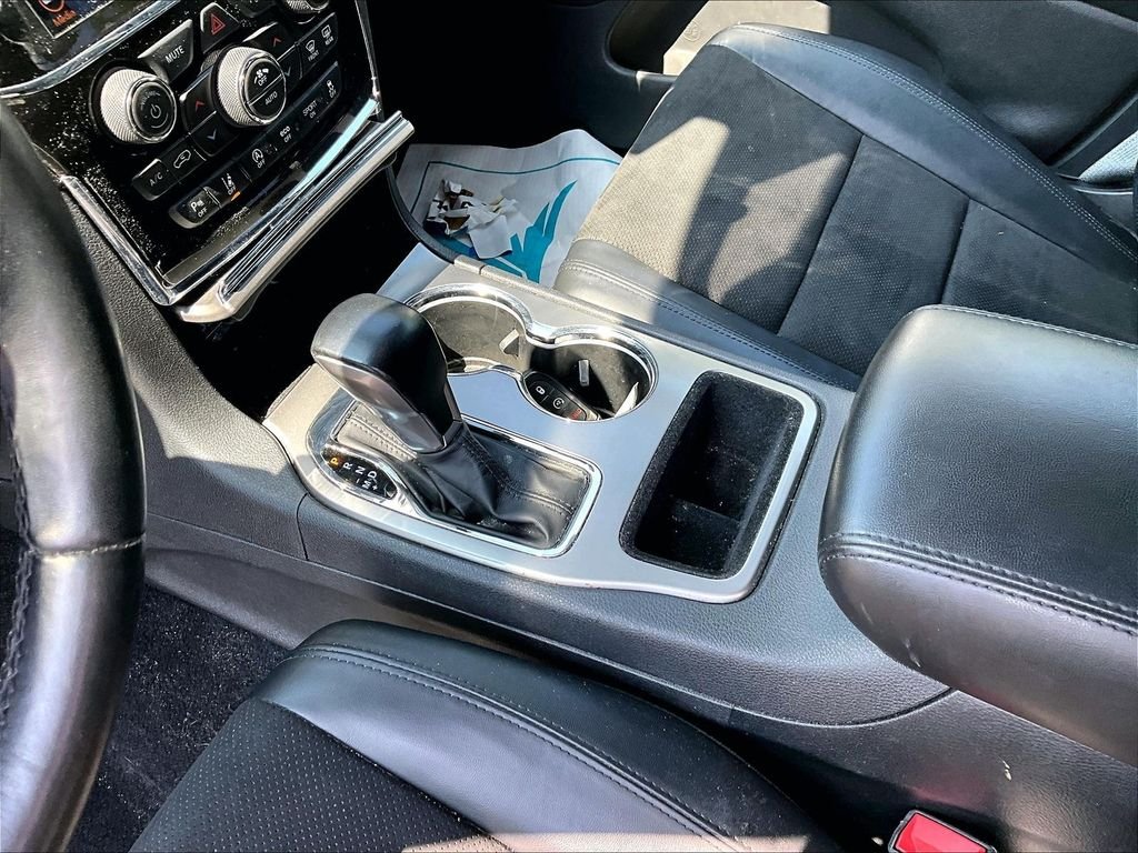 Used 2021 Billet Silver Metallic Clearcoat Jeep Laredo X image 19