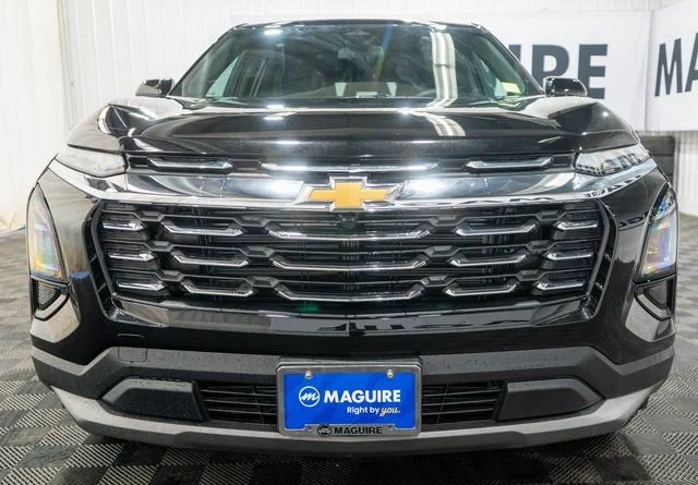 New 2027 Mosaic Black Metallic Chevrolet LT image 3