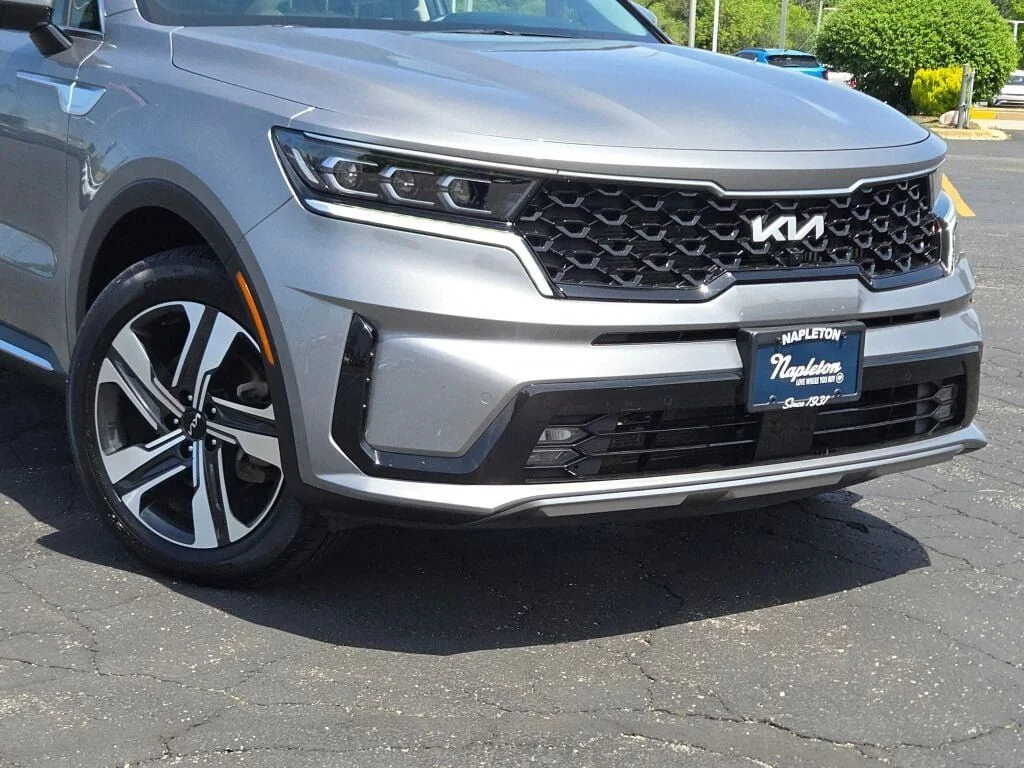 Used 2023 Gray Kia SX Prestige image 2