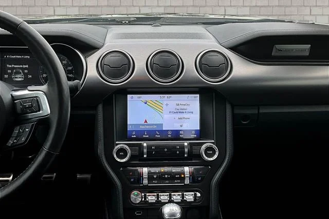 2022 Ford Mustang GT Premium - Photo 9