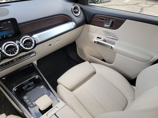 Used 2022 Black Mercedes-Benz GLB 250 image 16