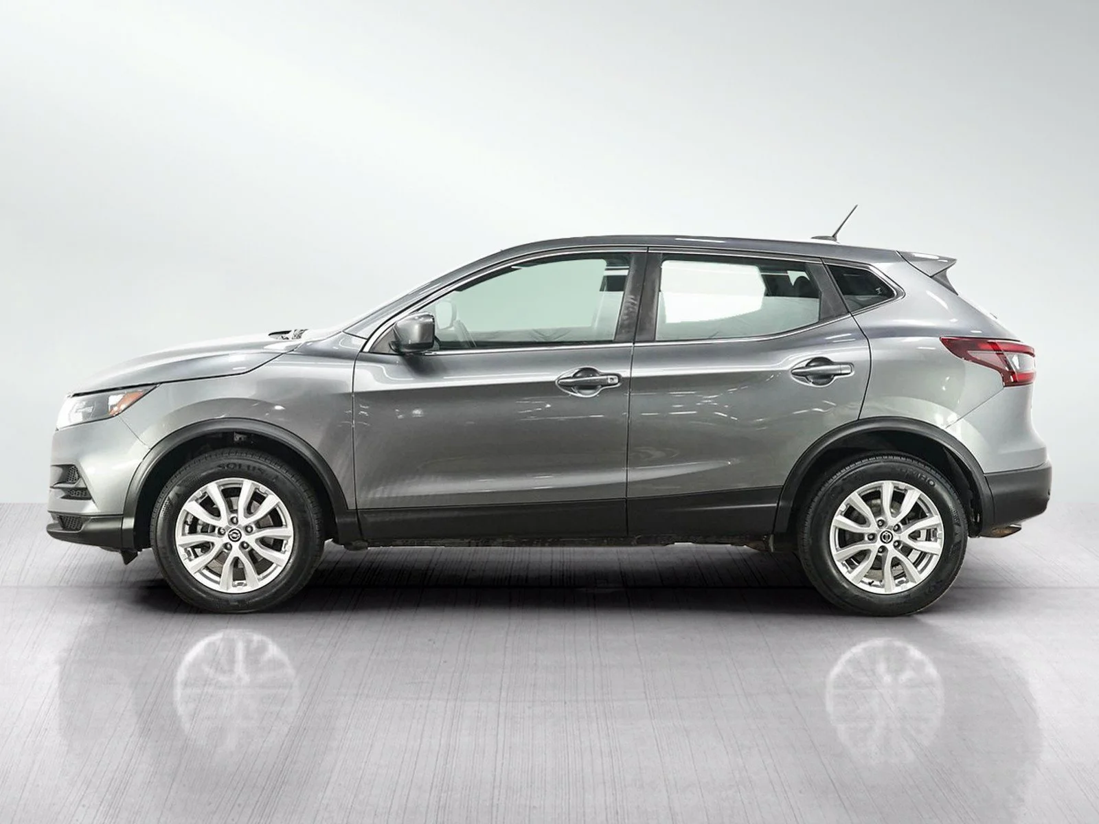 Used 2021 Nissan Rogue Sport S with VIN JN1BJ1AW6MW663576 for sale in Burnsville, Minnesota