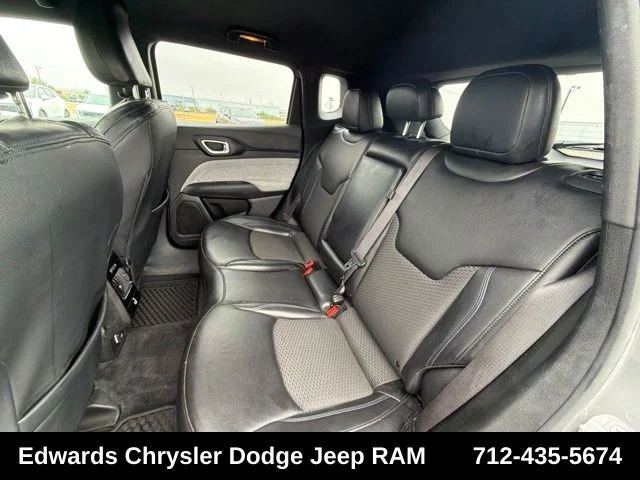 Used 2023 Gray Jeep Latitude image 27