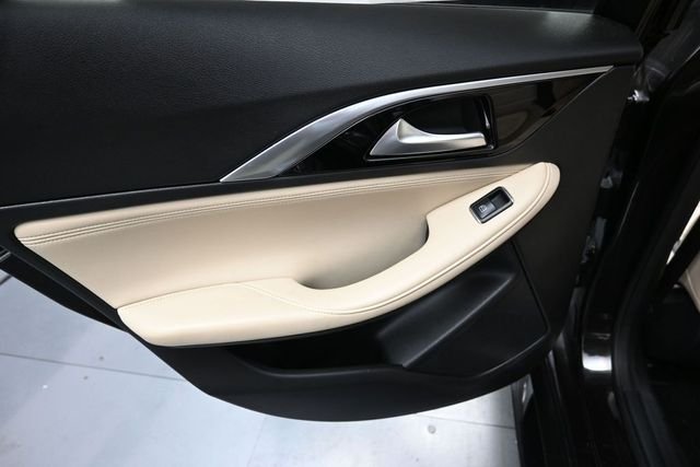Used 2019 Black INFINITI LUXE image 10