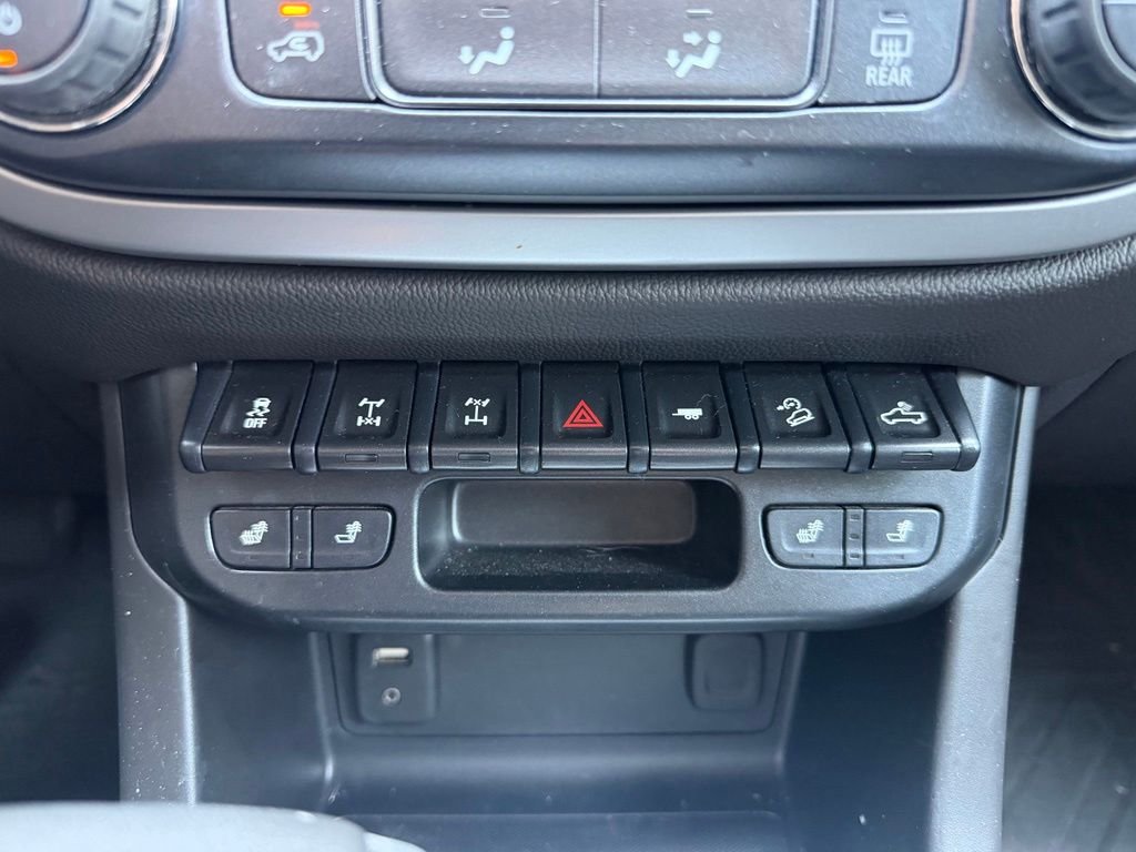 Used 2018 Graphite Metallic Chevrolet ZR2 image 22