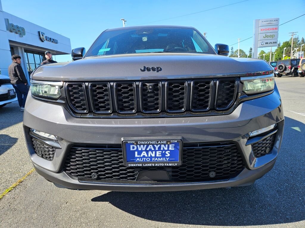 Used 2024 Baltic Gray Metallic Clear Coat Jeep Limited image 7