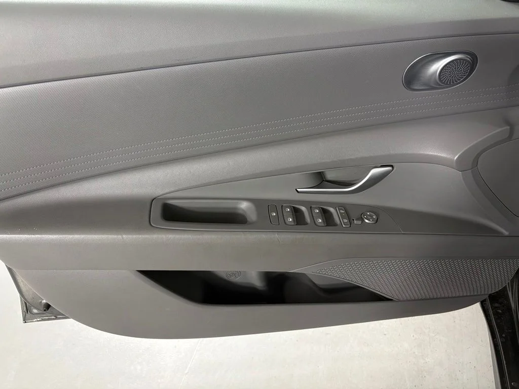 Used 2024 Gray Hyundai SEL image 14