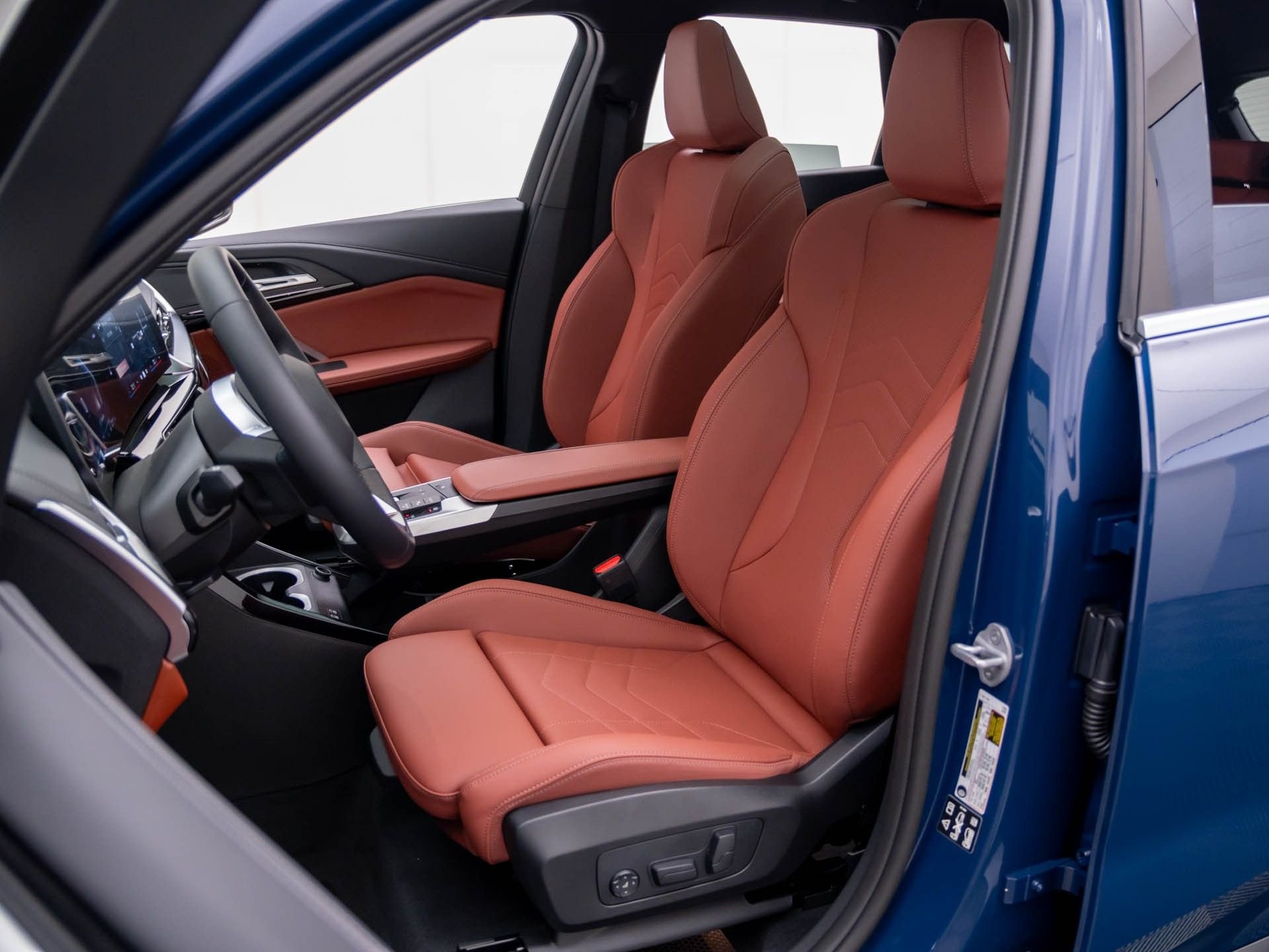 New 2026 Night Dusk Blue Metallic BMW xDrive28i image 16