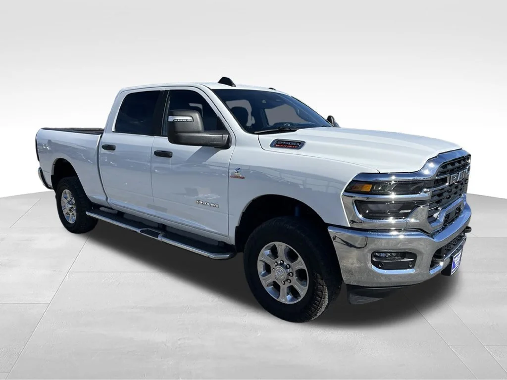 Used 2025 White Ram Big Horn image 3