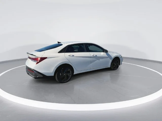 Used 2026 White Hyundai SEL Sport image 8
