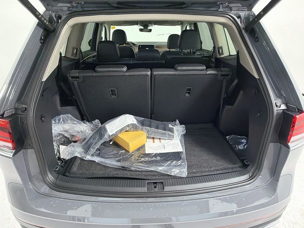 New 2026 Pure Gray Volkswagen 2.0T SE w/Technology 4MOTION image 26