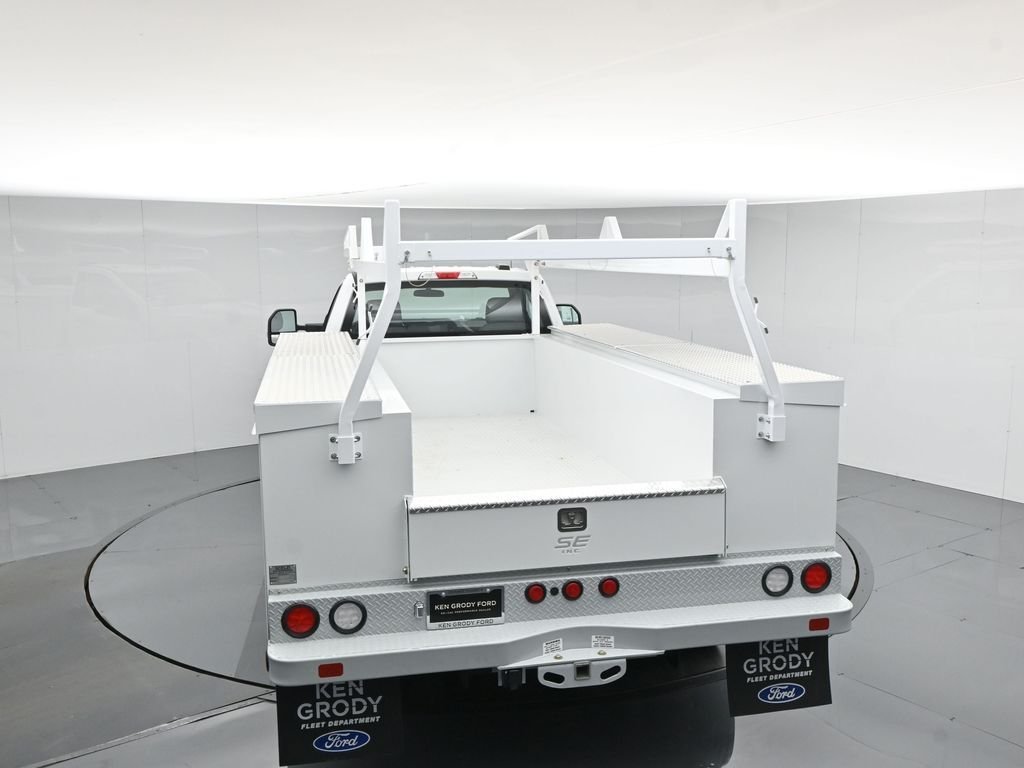 2025 Ford F-550 Super Duty Chassis Cab XL - Photo 46