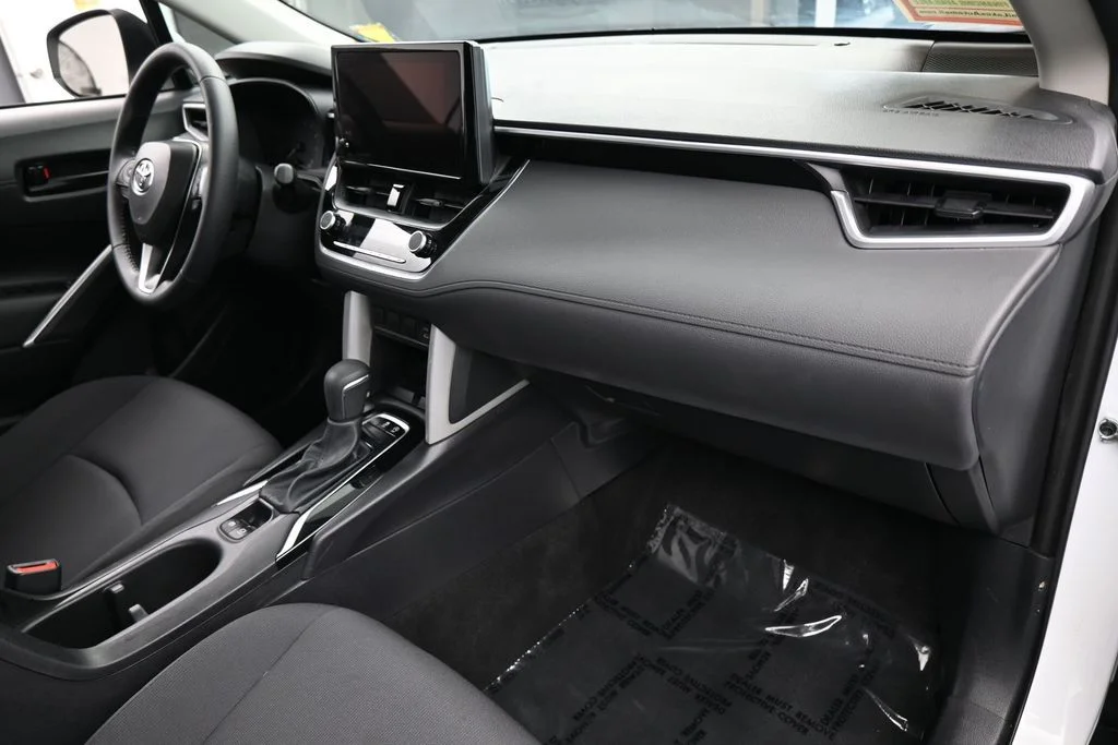 Used 2024 Pearl Toyota LE image 43