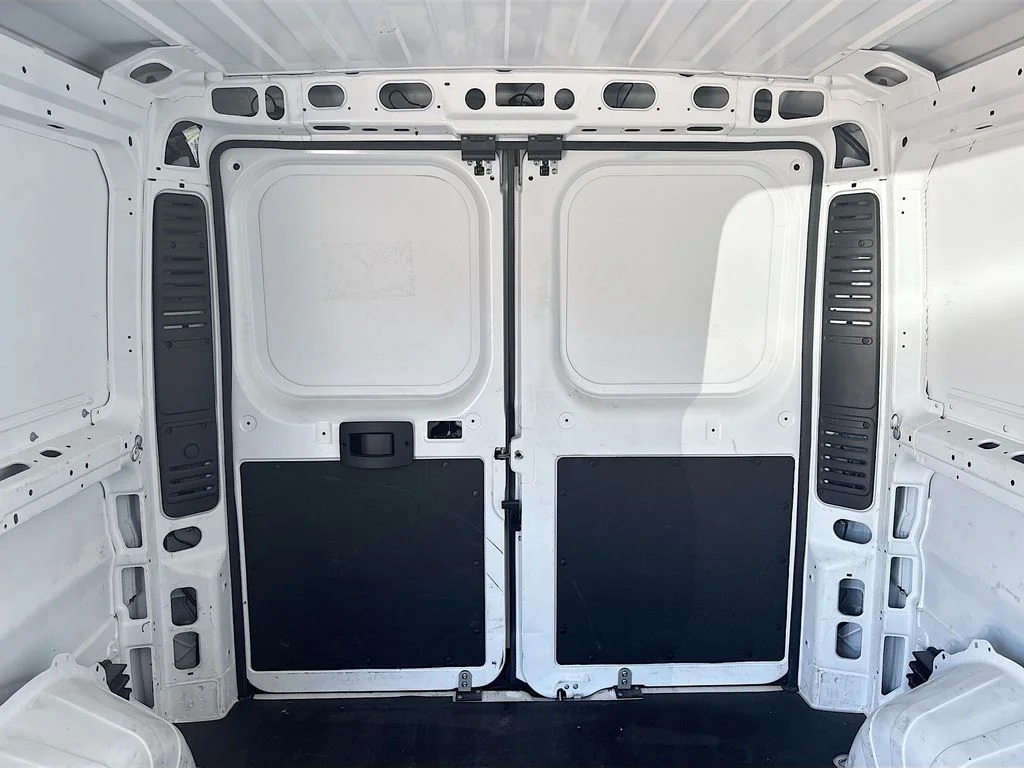 Used 2023 White Ram Base image 20