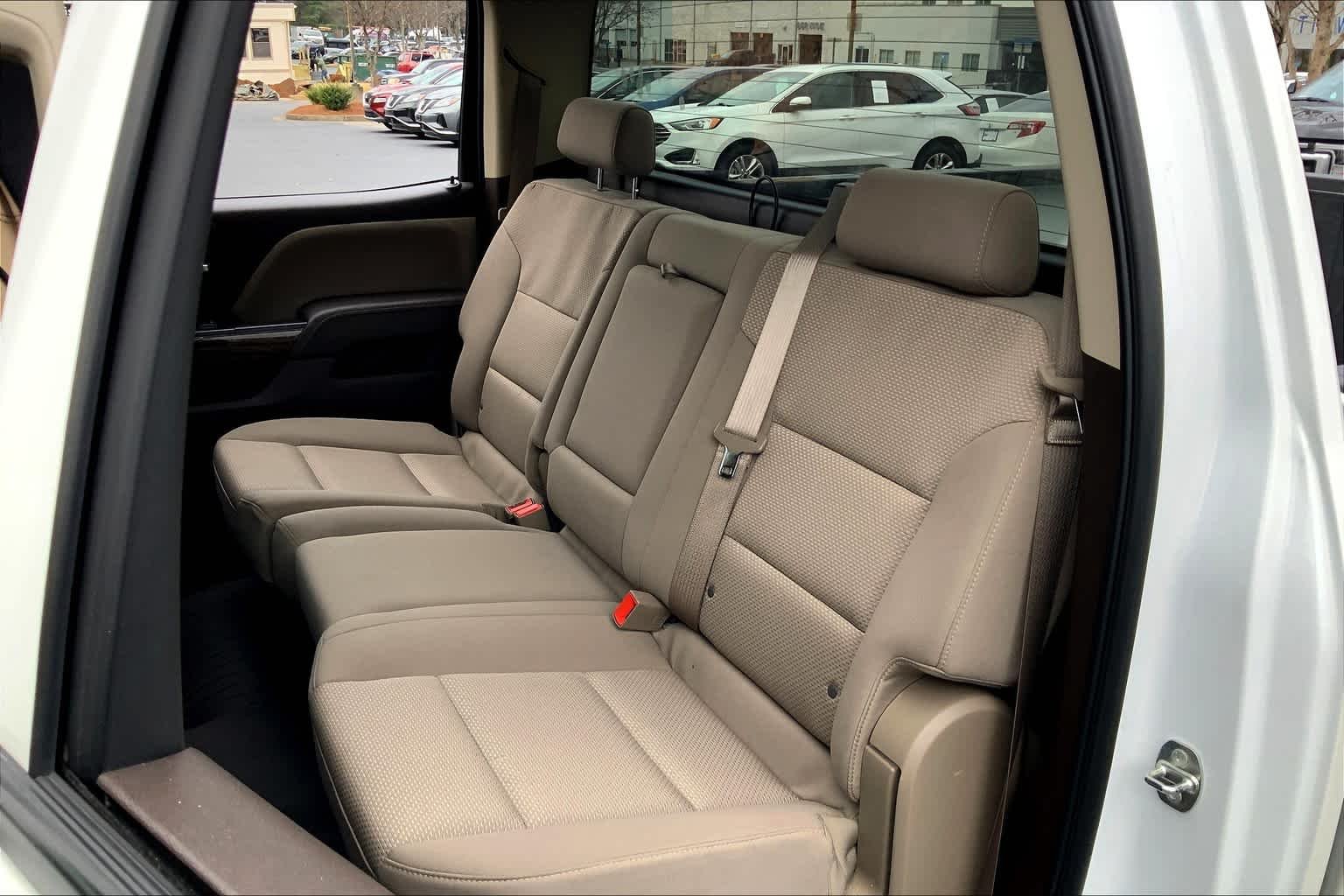 Used 2016 Iridescent Pearl Tricoat Chevrolet LT image 21