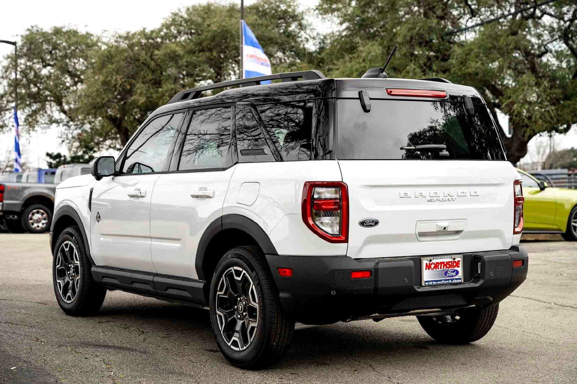 New 2025 Oxford White Ford Outer Banks image 5