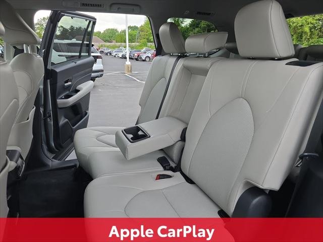 Certified Used 2024 CELESTIAL SILVER Toyota XLE image 17