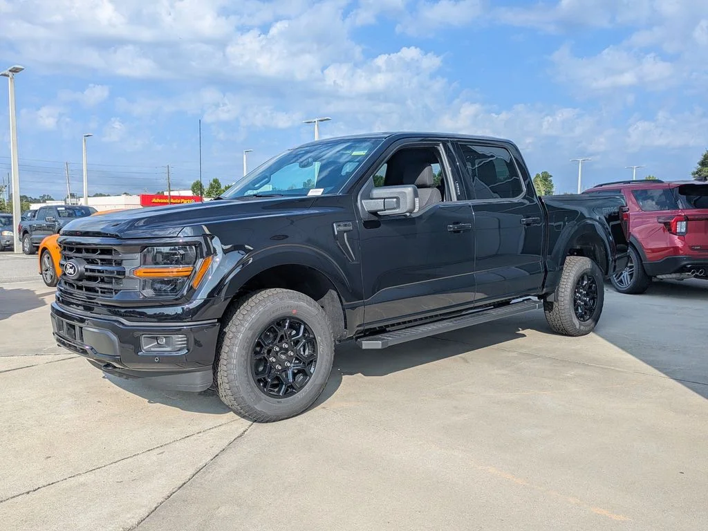 New 2026 Agate Black Metallic Ford XLT image 7