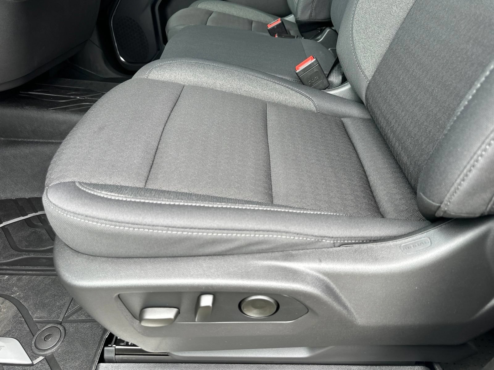 New 2026 Sterling Gray Metallic Chevrolet LT with 20in Grazen Wheels - Convenience Package - Trailering Package image 16