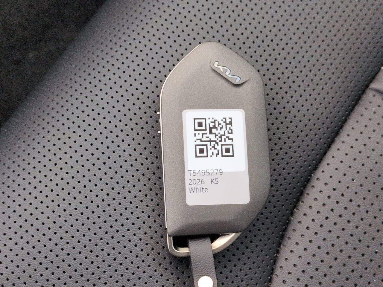 New 2026 Snow White Pearl Kia GT-Line image 30