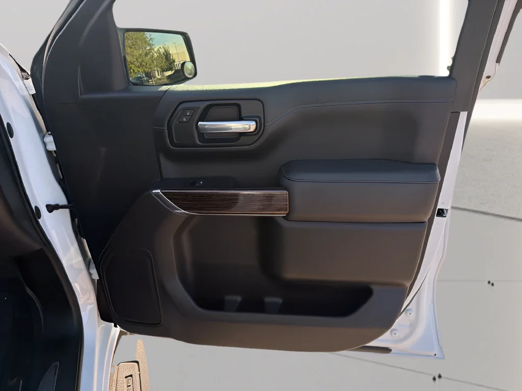 Used 2021 SUMMIT WHITE GMC Elevation image 32