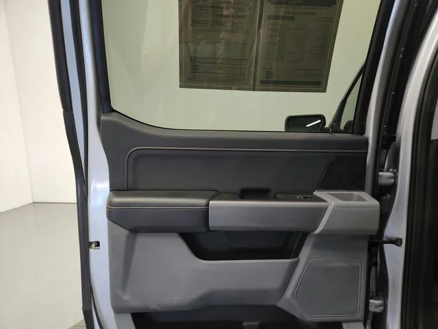 Used 2022 Silver Ford XLT image 32