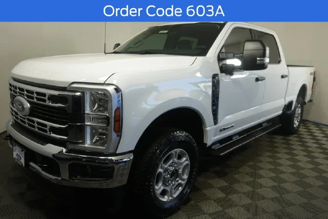 New 2026 Oxford White Ford F-250® XLT image 4