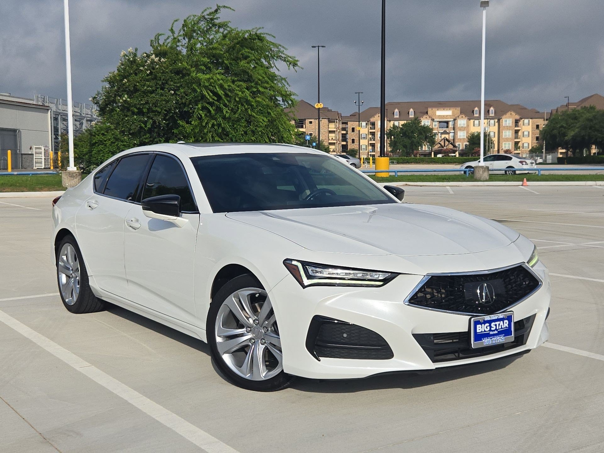 Used 2023 White Acura w/Technology Package image 1
