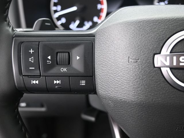 Used 2025 Silver Nissan SV image 7