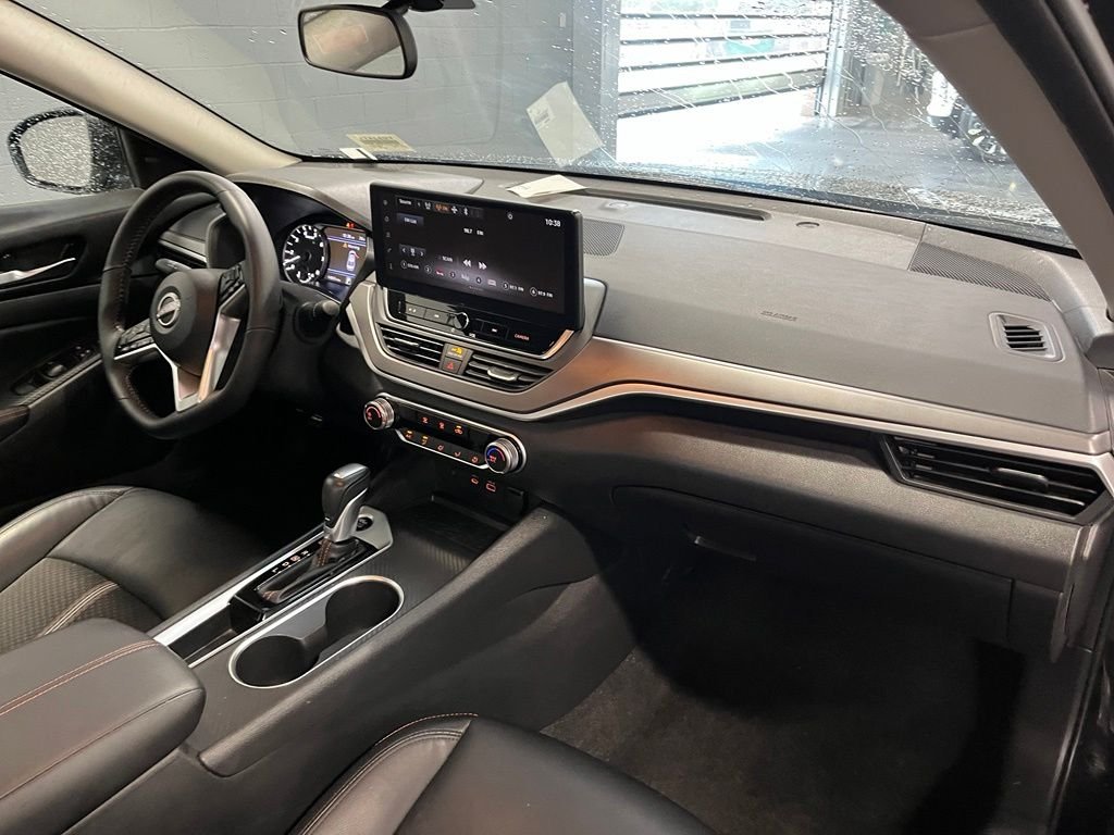 Used 2026 Super Black Nissan 2.5 SR image 14