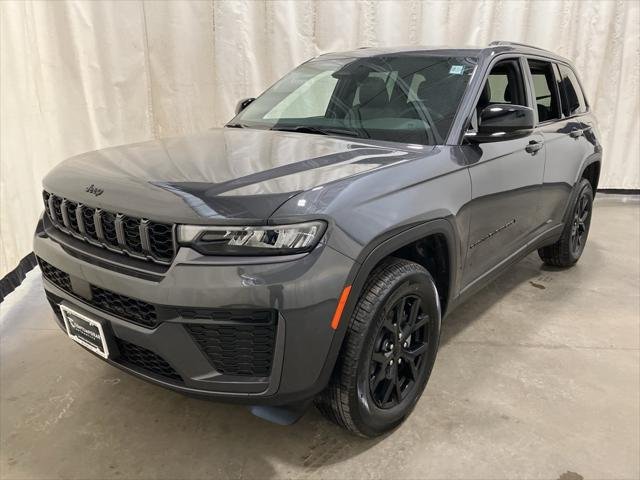 New 2026 Baltic Gray Metallic Clear-Coat Exterior Paint Jeep Laredo image 18